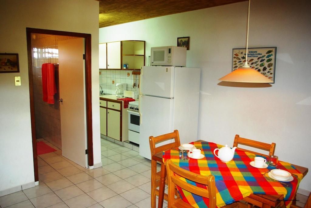 Happy Holiday Homes Kralendijk Kamer foto